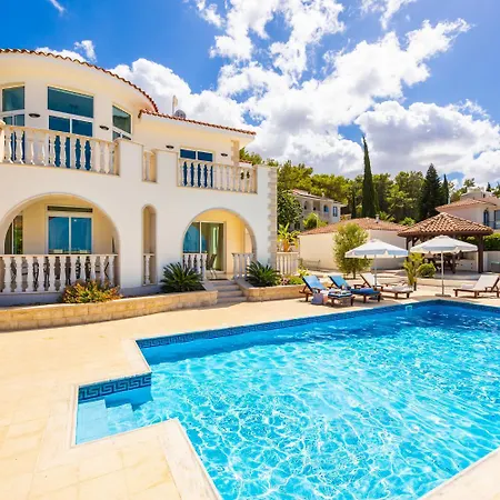 Villa Komissa Paphos